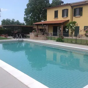 https://villa-trieste.it-tuscanyhotel.com